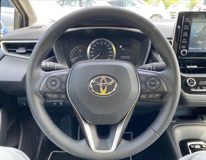Toyota Corolla 13