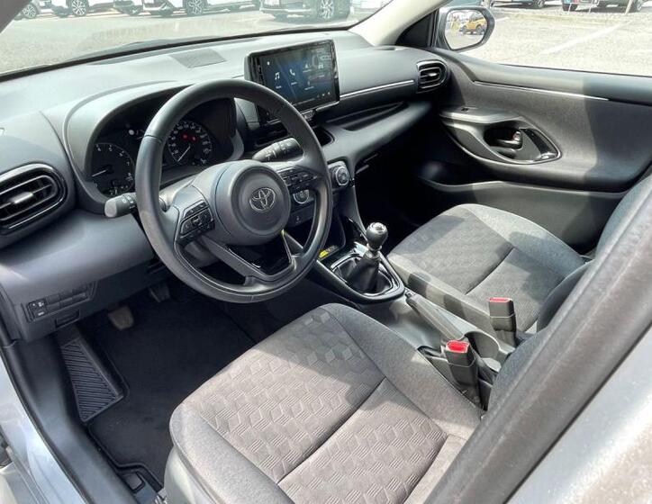Toyota Yaris 14