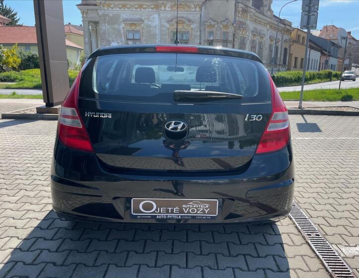 Hyundai i30 4