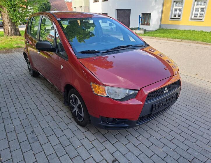 Mitsubishi Colt 12