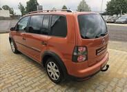 Volkswagen Touran 8