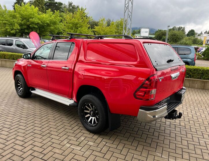Toyota Hilux 4