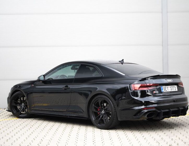 Audi RS5 7