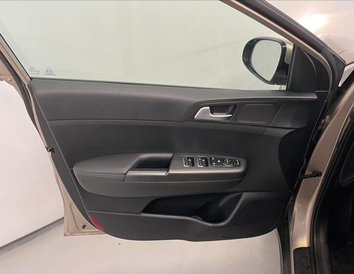 KIA Sportage 23