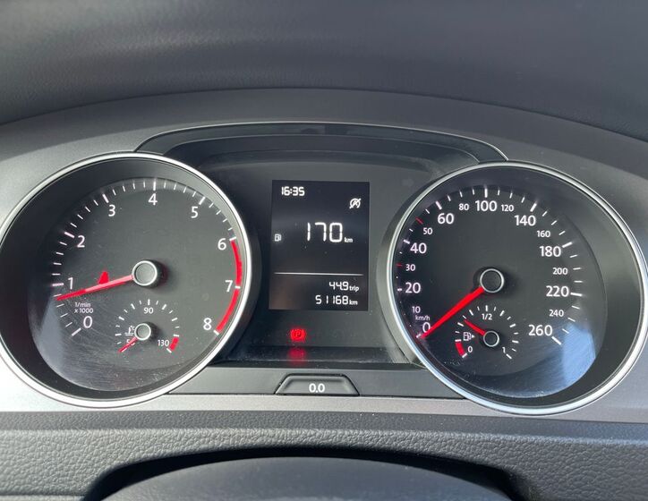 Volkswagen Golf 10