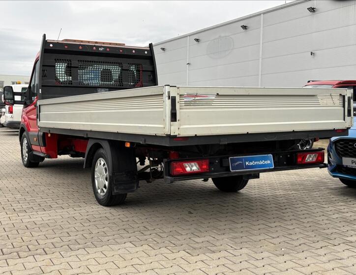 Ford Transit 13