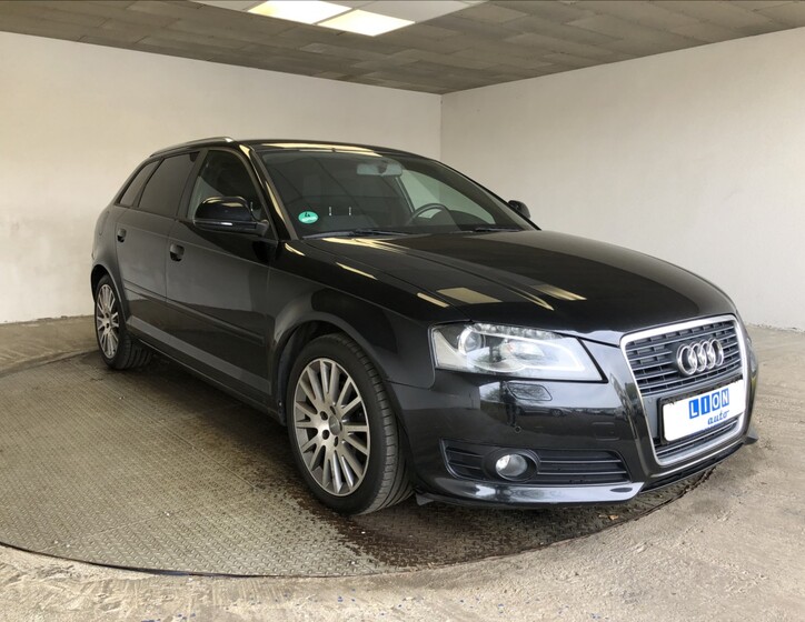 Audi A3 1