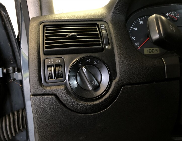 Volkswagen Golf 20