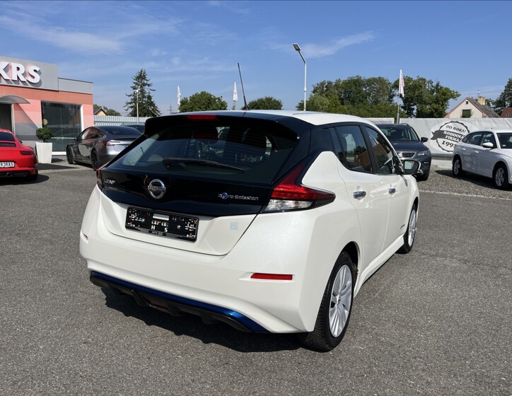 Nissan Leaf 6