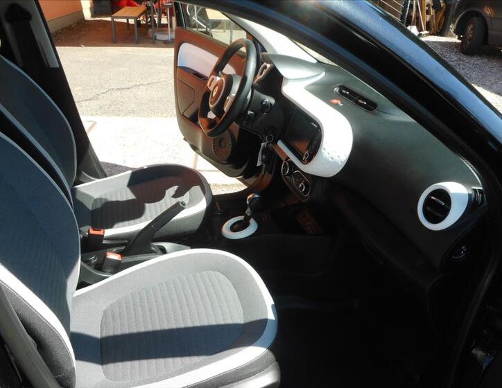Renault Twingo 19