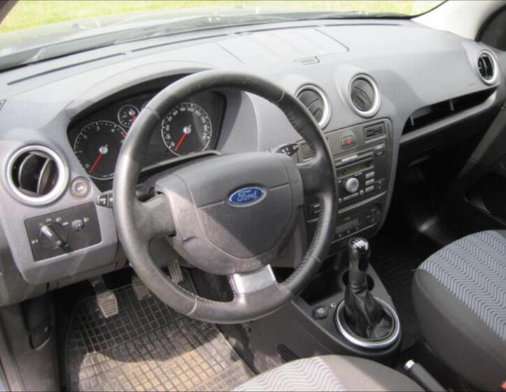 Ford Fusion 9