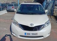 Toyota Sienna 1