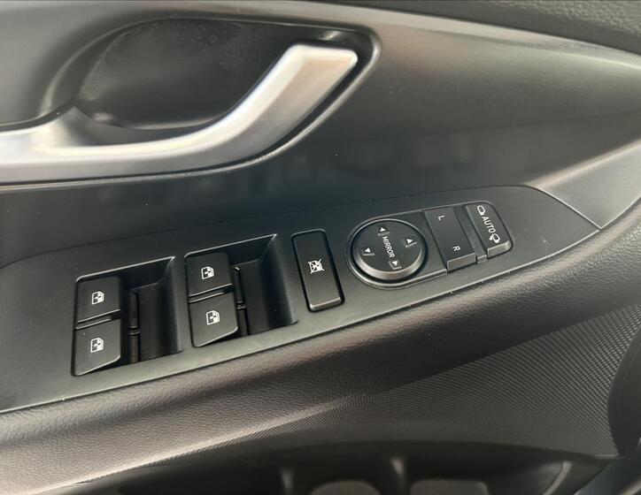 Hyundai i30 10