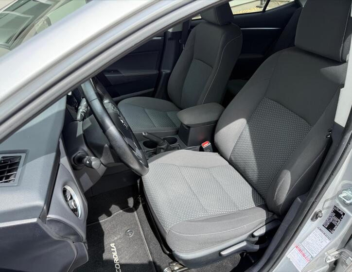 Toyota Corolla 9