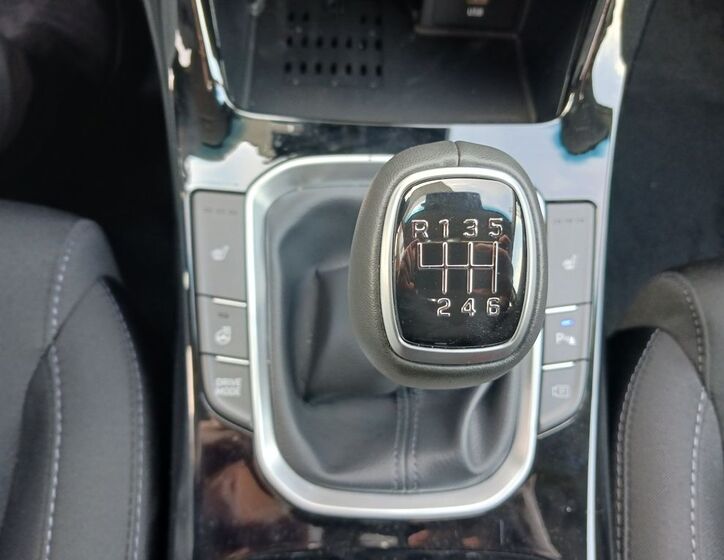 Hyundai i30 25