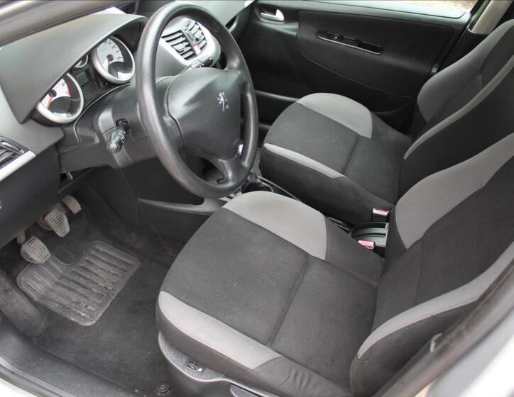 Peugeot 207 7