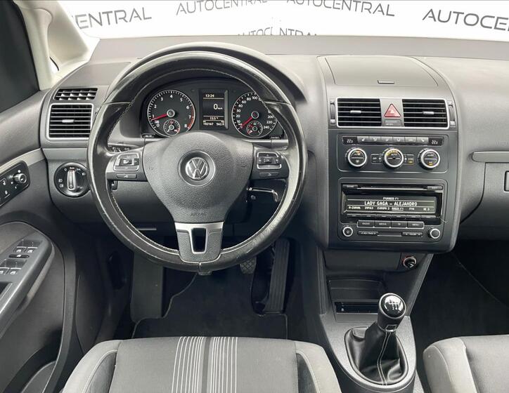 Volkswagen Touran 13