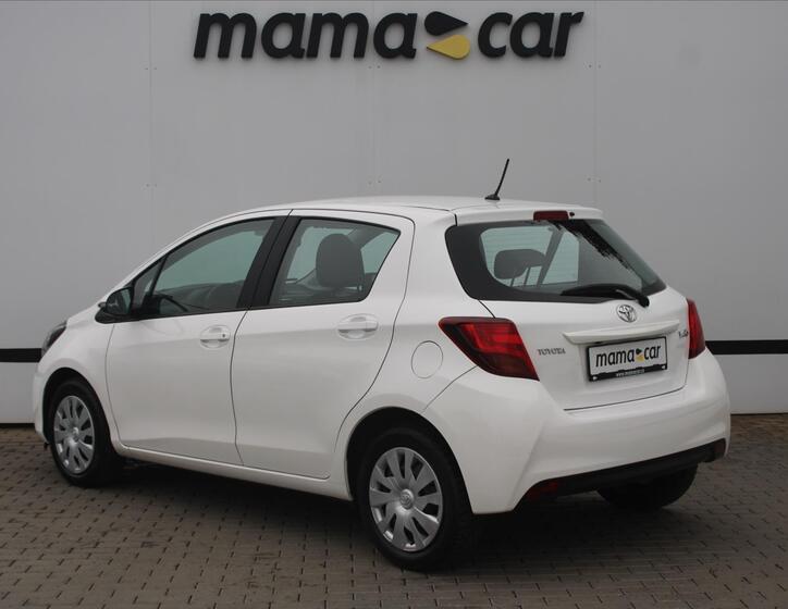 Toyota Yaris 5