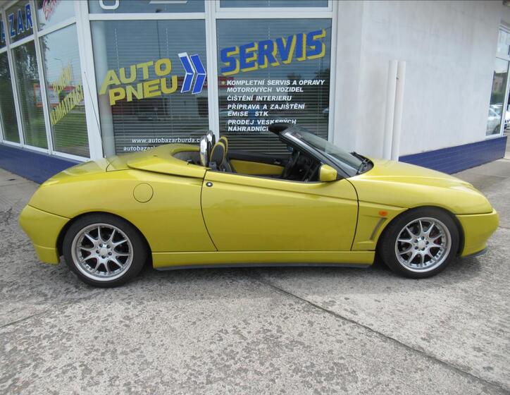 Alfa Romeo Spider 8