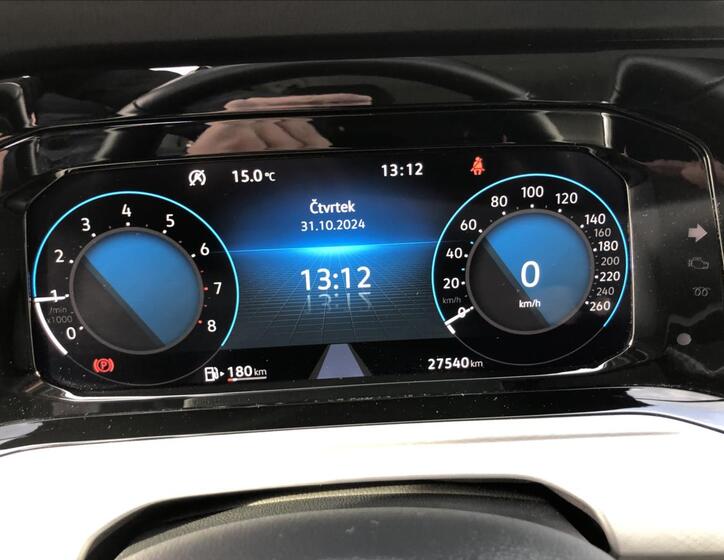 Volkswagen Golf 16