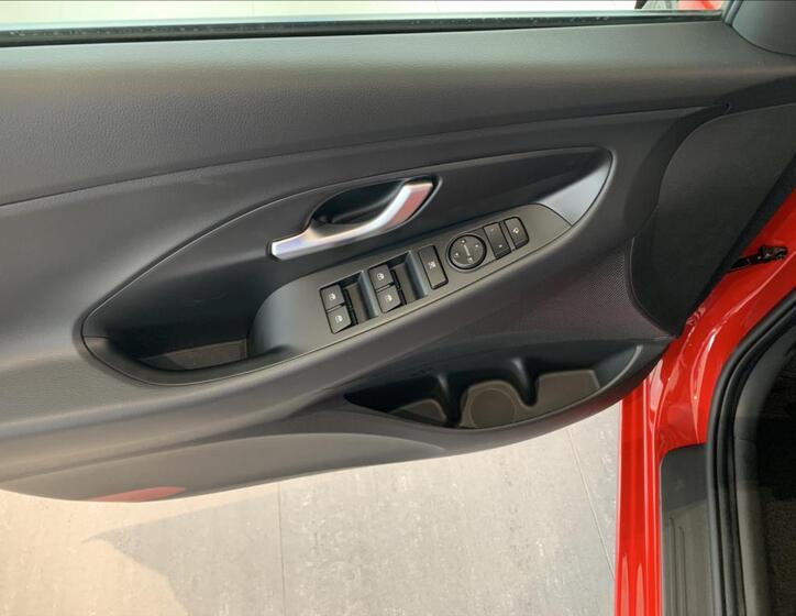Hyundai i30 24
