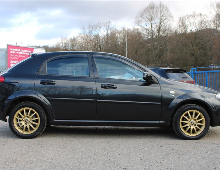 Chevrolet Lacetti 4