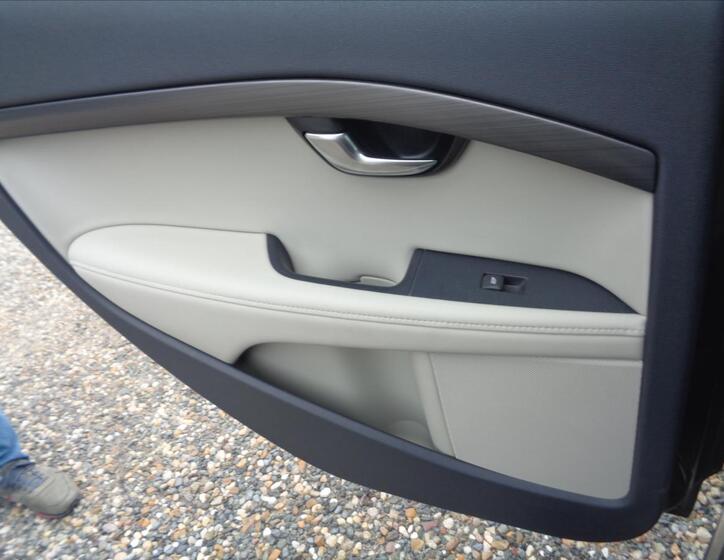 Volvo V70 13