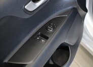 KIA Rio 13