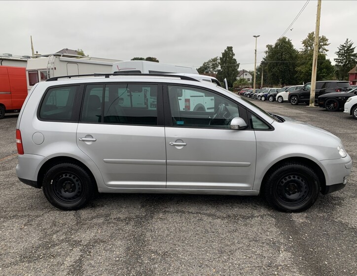 Volkswagen Touran 6