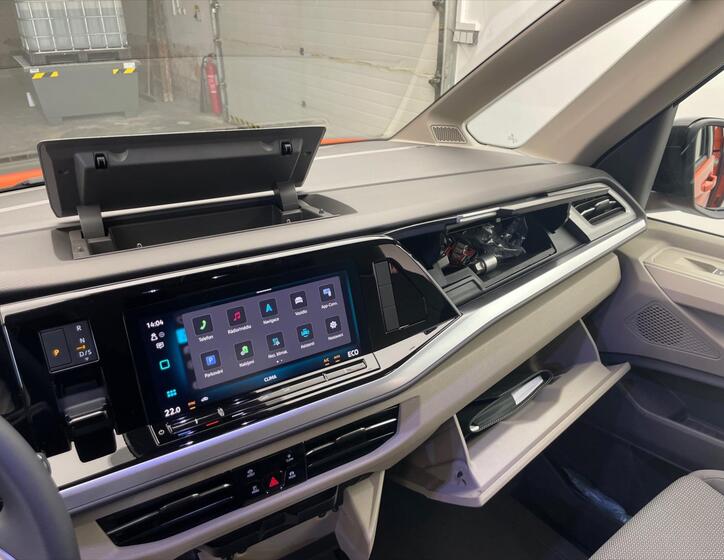 Volkswagen Multivan 11