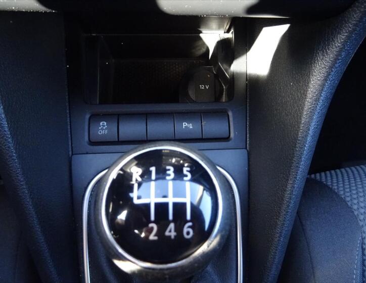 Volkswagen Golf 24