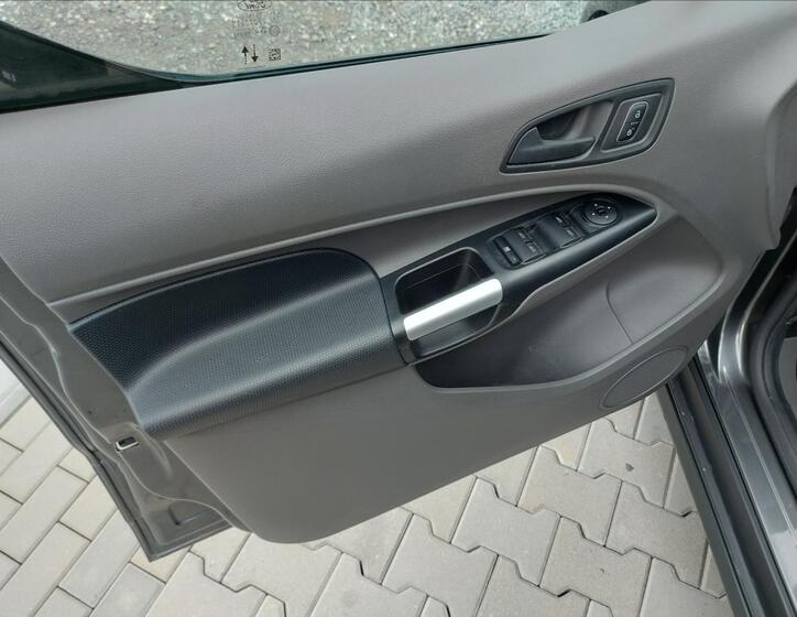 Ford Tourneo Connect 26