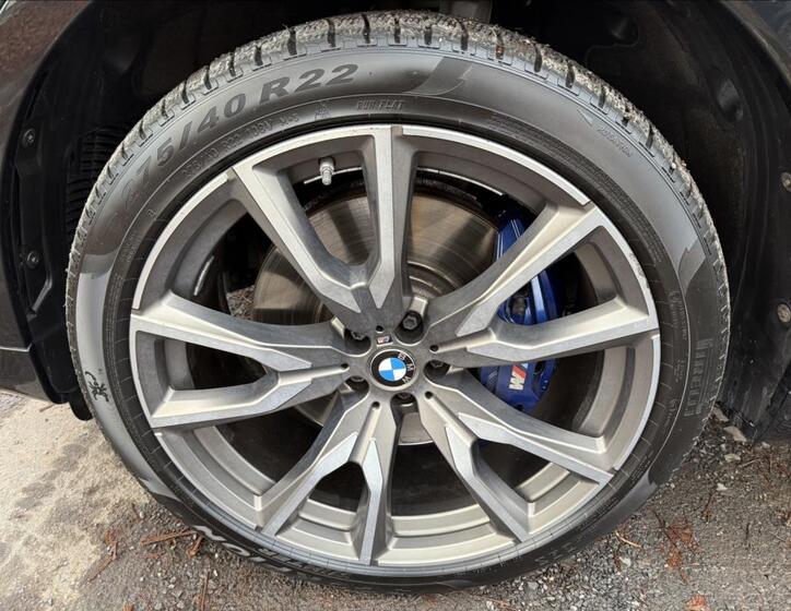 BMW X7 48