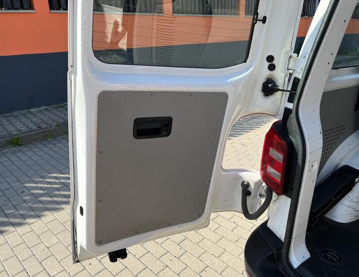 Volkswagen Transporter 21