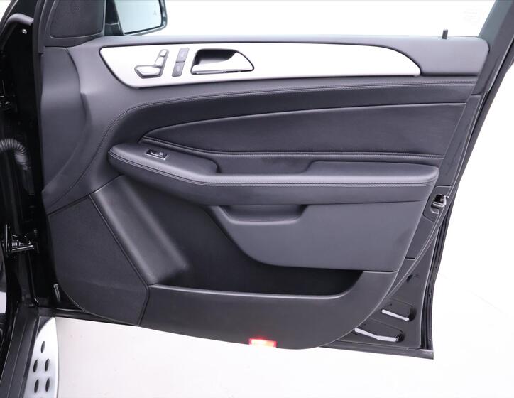 Mercedes-Benz GLE 13