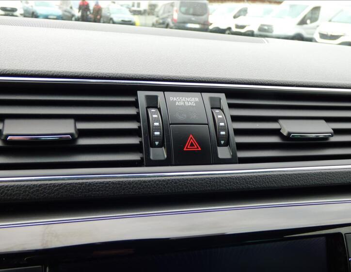 Škoda Superb 30