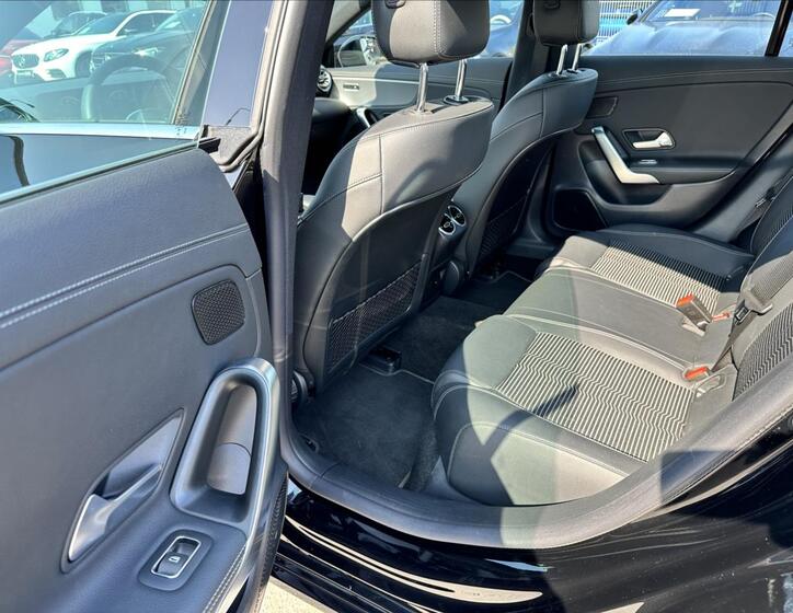 Mercedes-Benz CLA 9