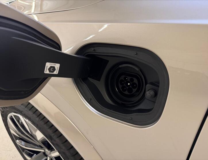 Volvo XC90 16