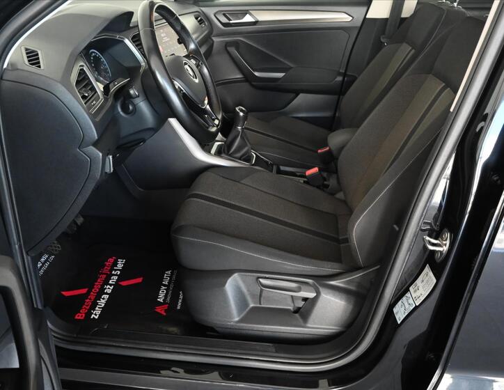 Volkswagen T-Roc 9