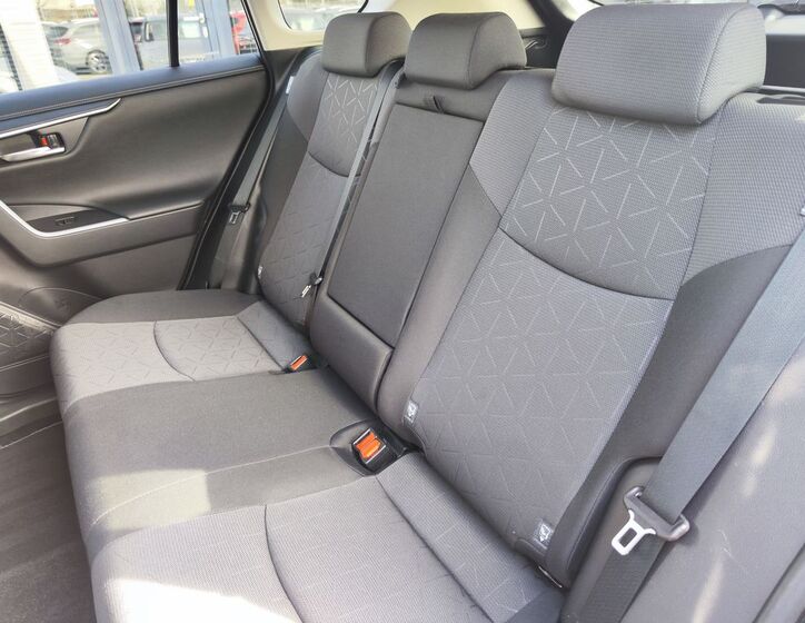 Toyota RAV4 13
