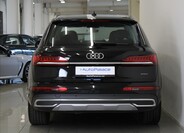 Audi Q7 4