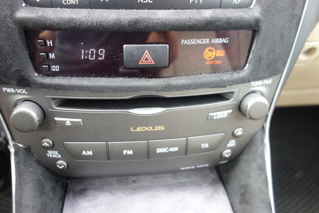 Lexus IS 220