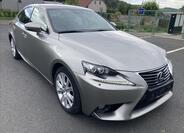 Lexus IS 300h 33