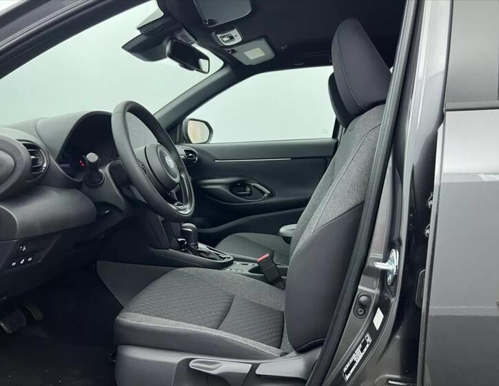 Toyota Yaris Cross 10