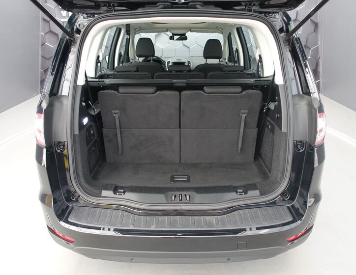 Ford Galaxy 27