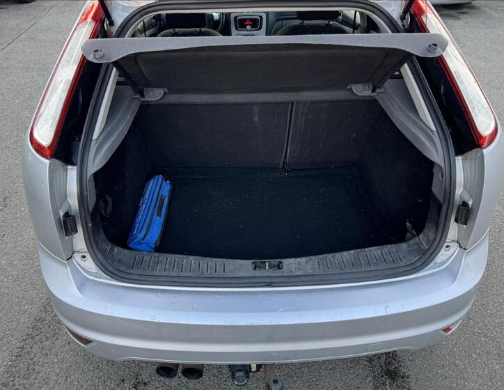 Ford Focus 8