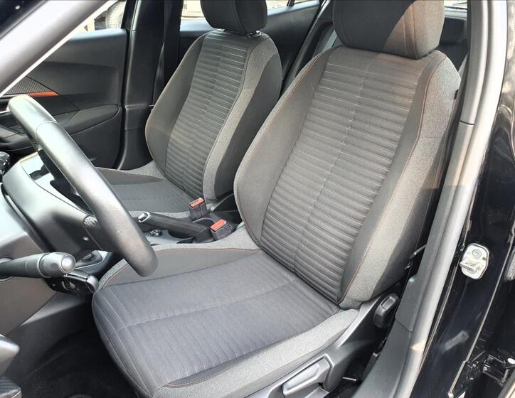 Peugeot 2008 8