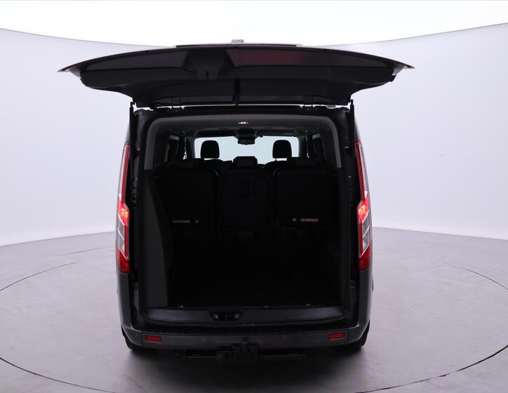 Ford Tourneo Custom 9