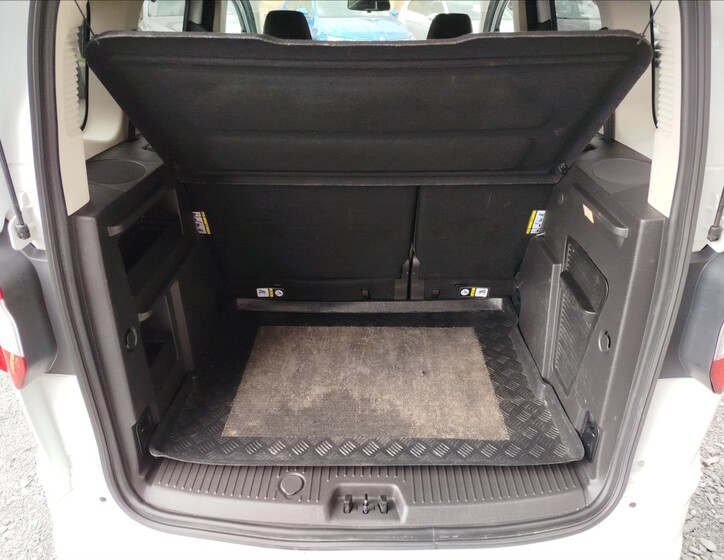 Ford Tourneo Courier 28
