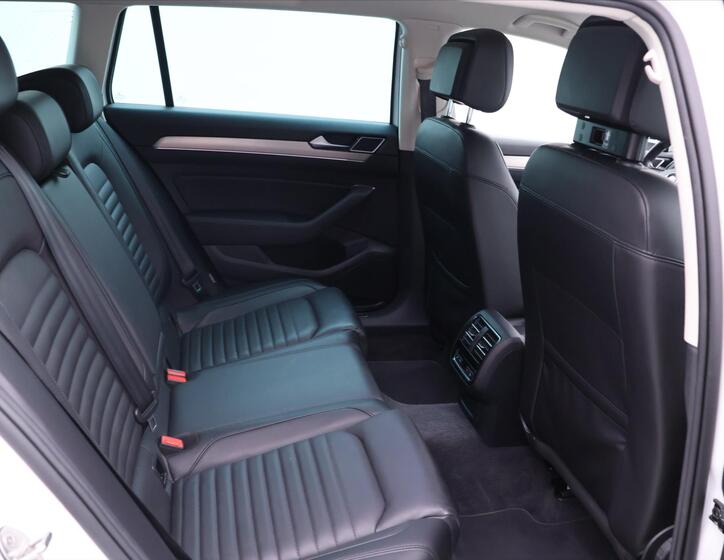 Volkswagen Passat 14